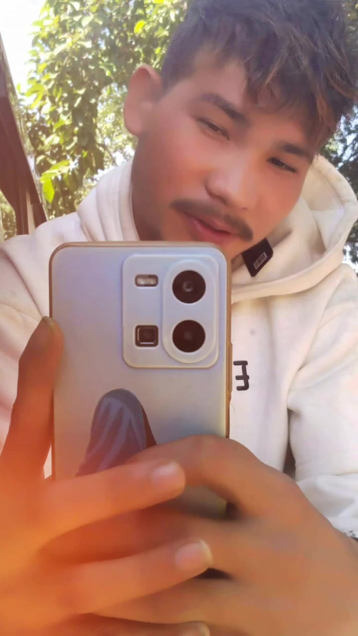 @FE LELE HO💫