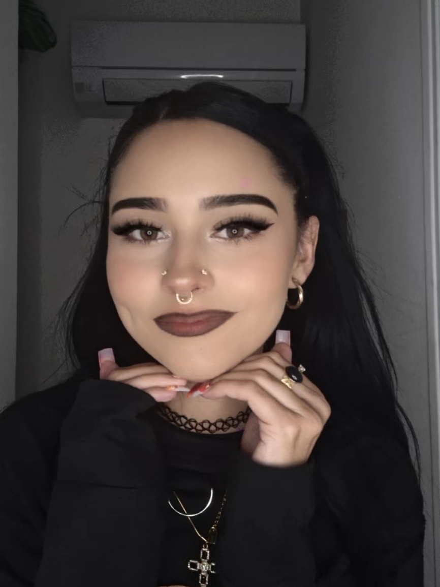 @☽✞𝕷𝖊𝖘𝖑𝒚✞☾