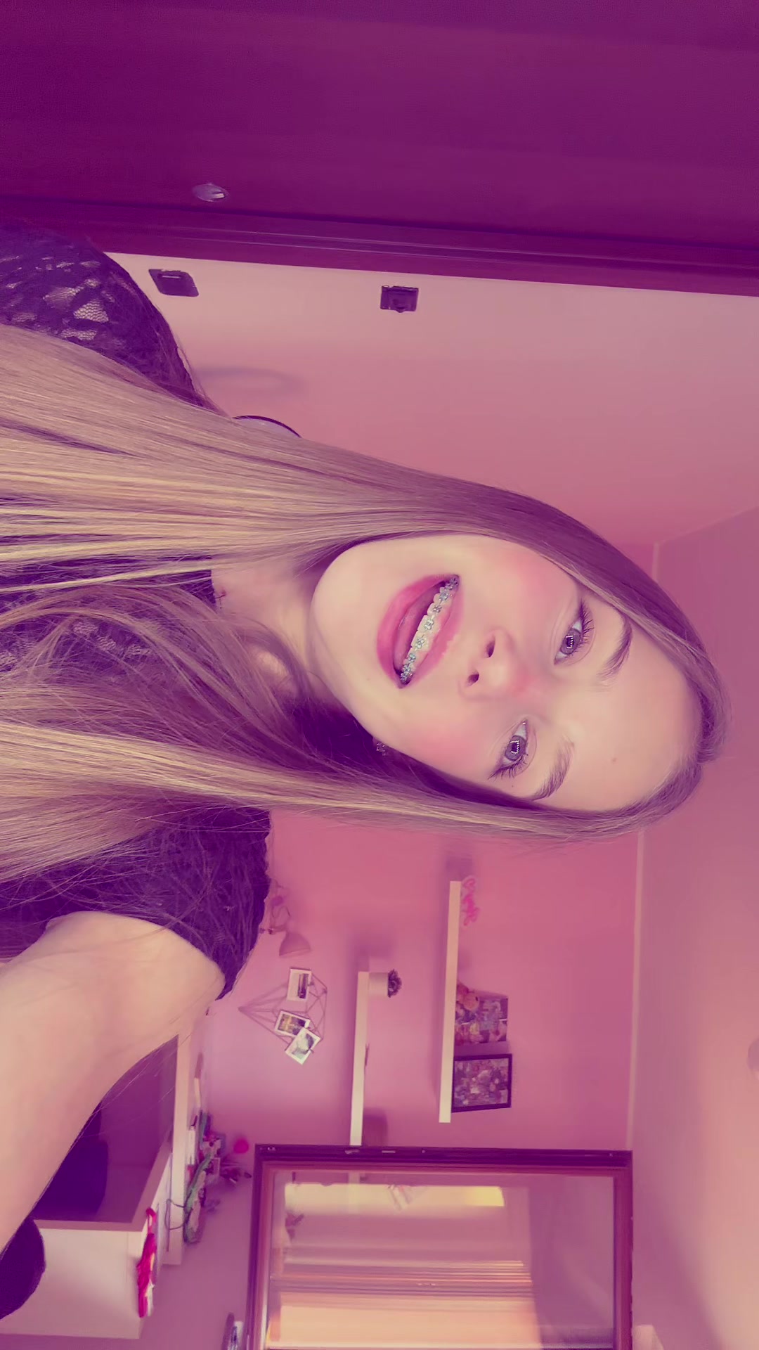 @👧🏼🎀🪩