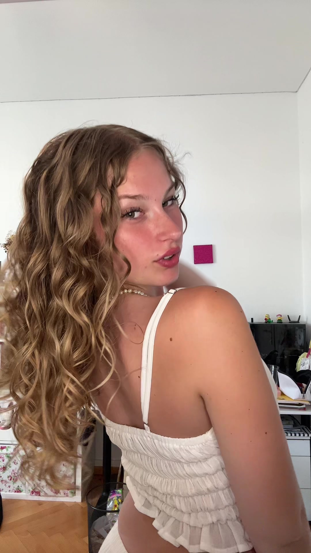@Lily 🎀🪩