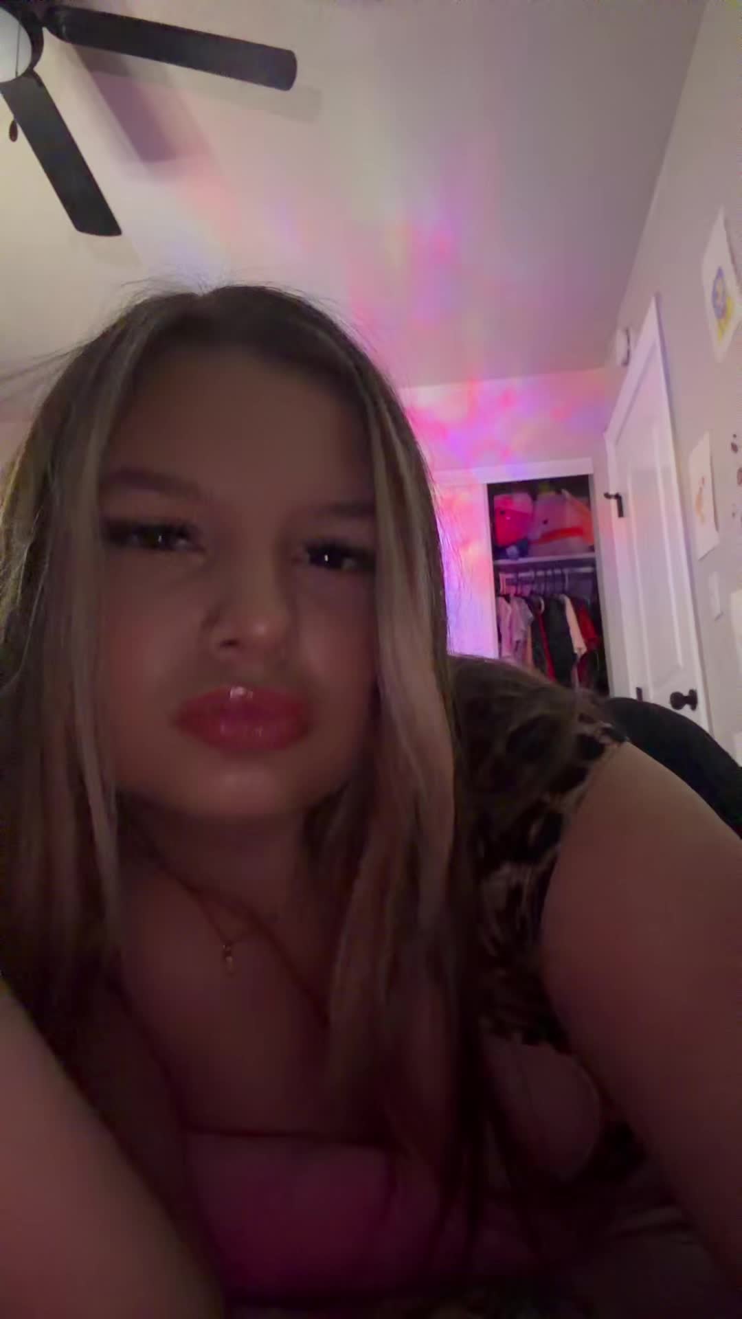 @Raelynnnnnn 💋🙈🌺