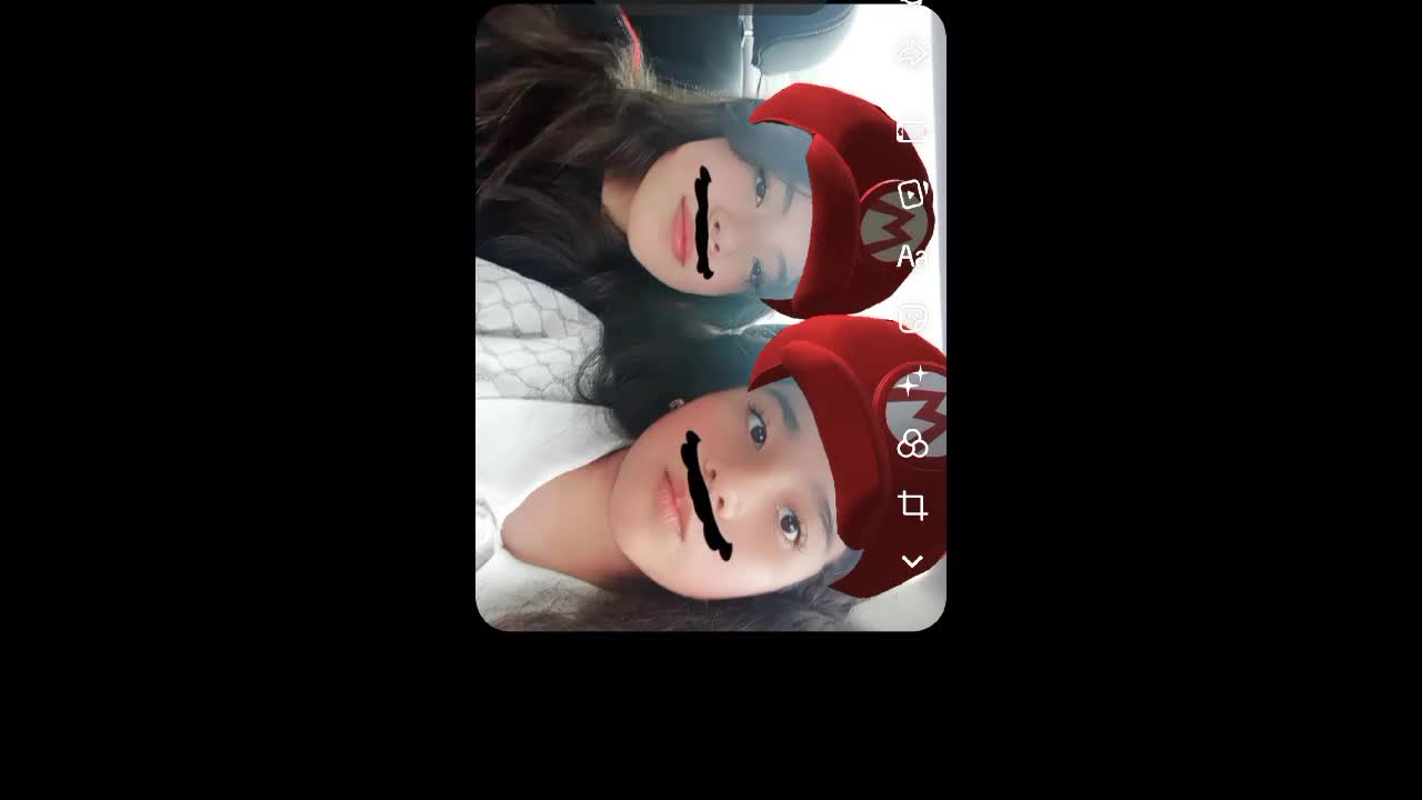 @𝐣𝐮𝐝𝐢𝐭𝐡 🫐