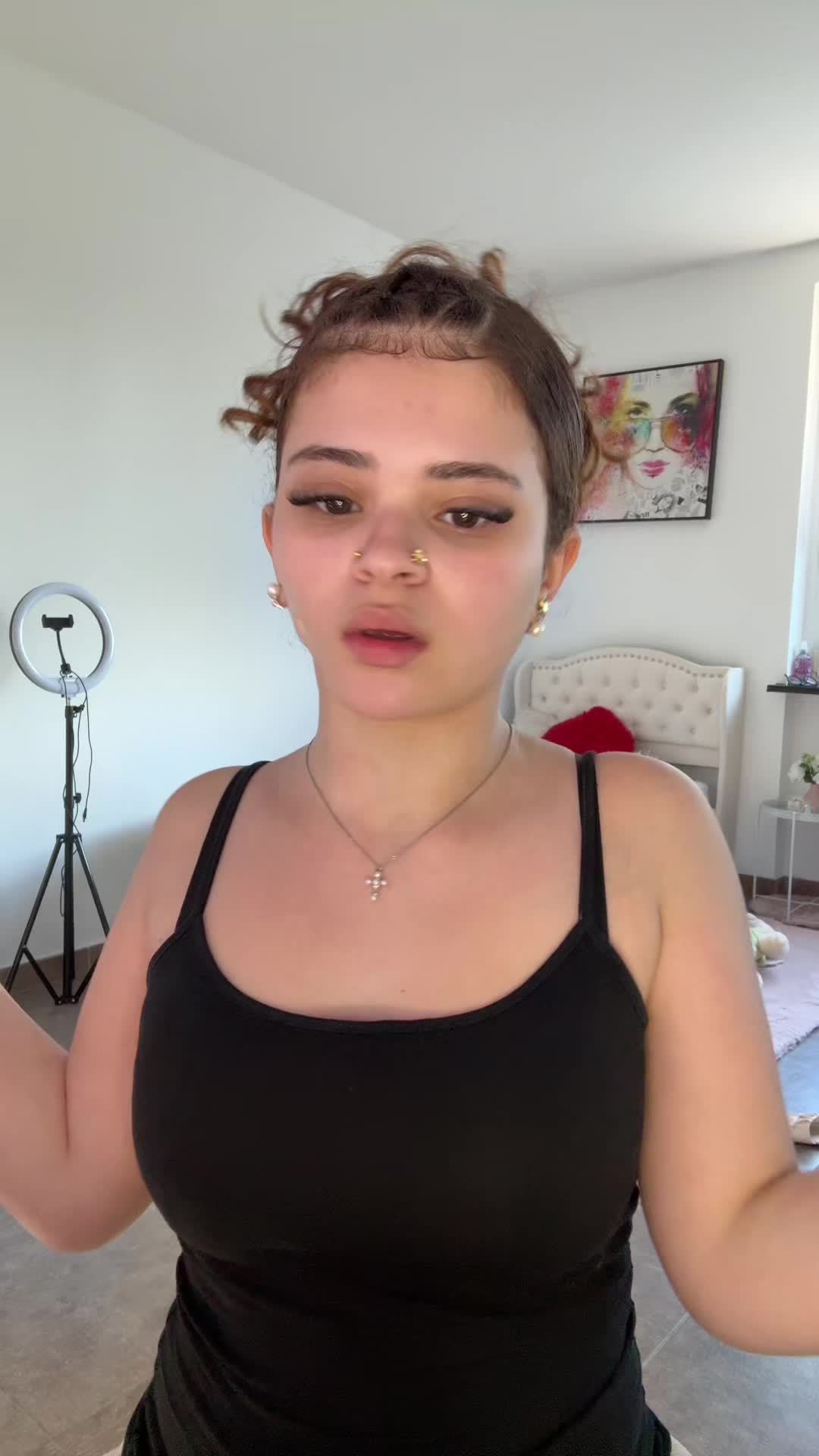 @vivi.trg_