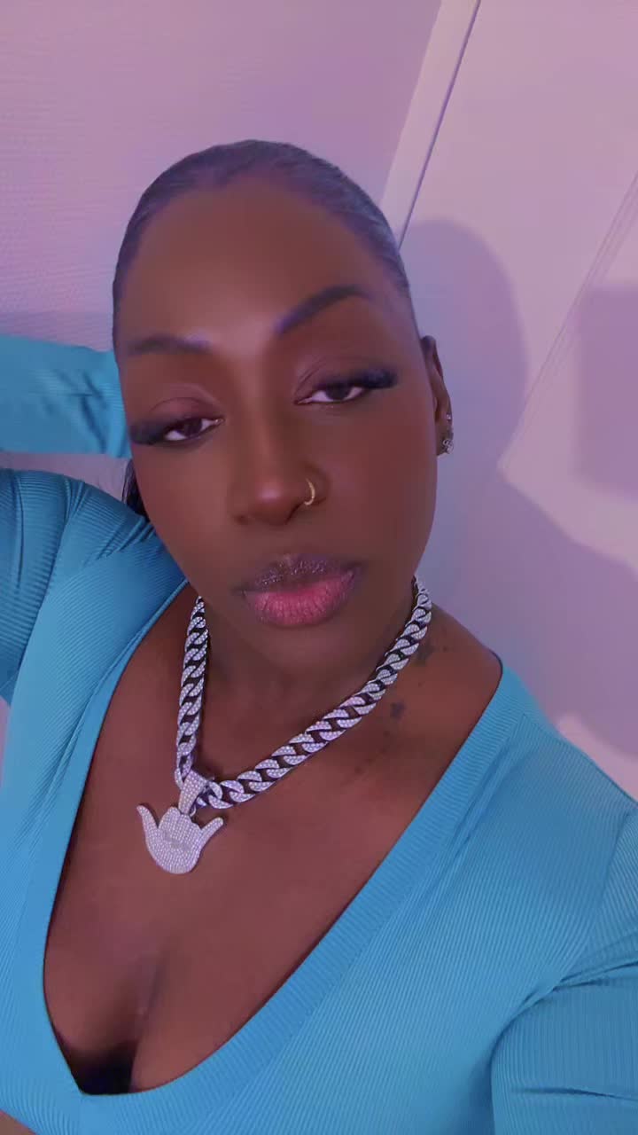 @FEMME D’ÉLITE 👑