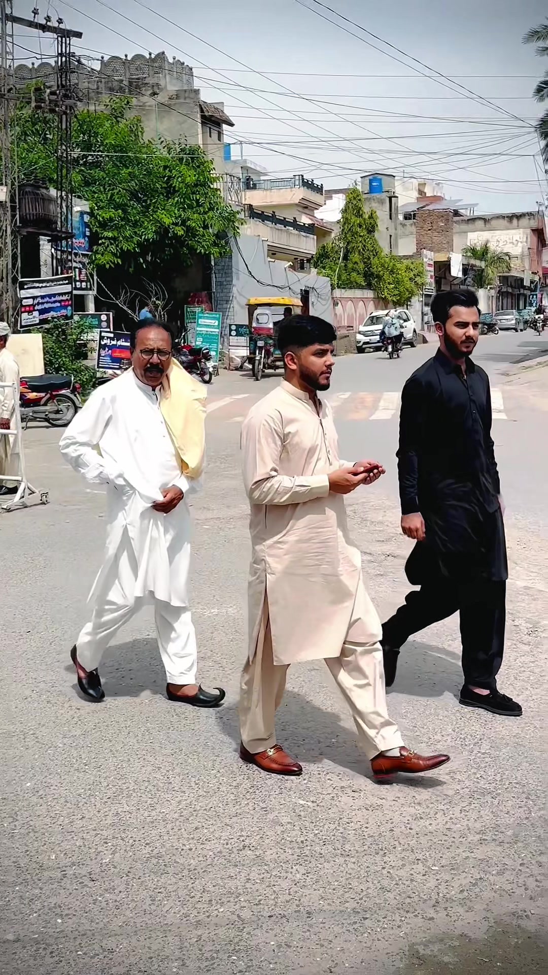 @چوہدری علی لاہوریاں