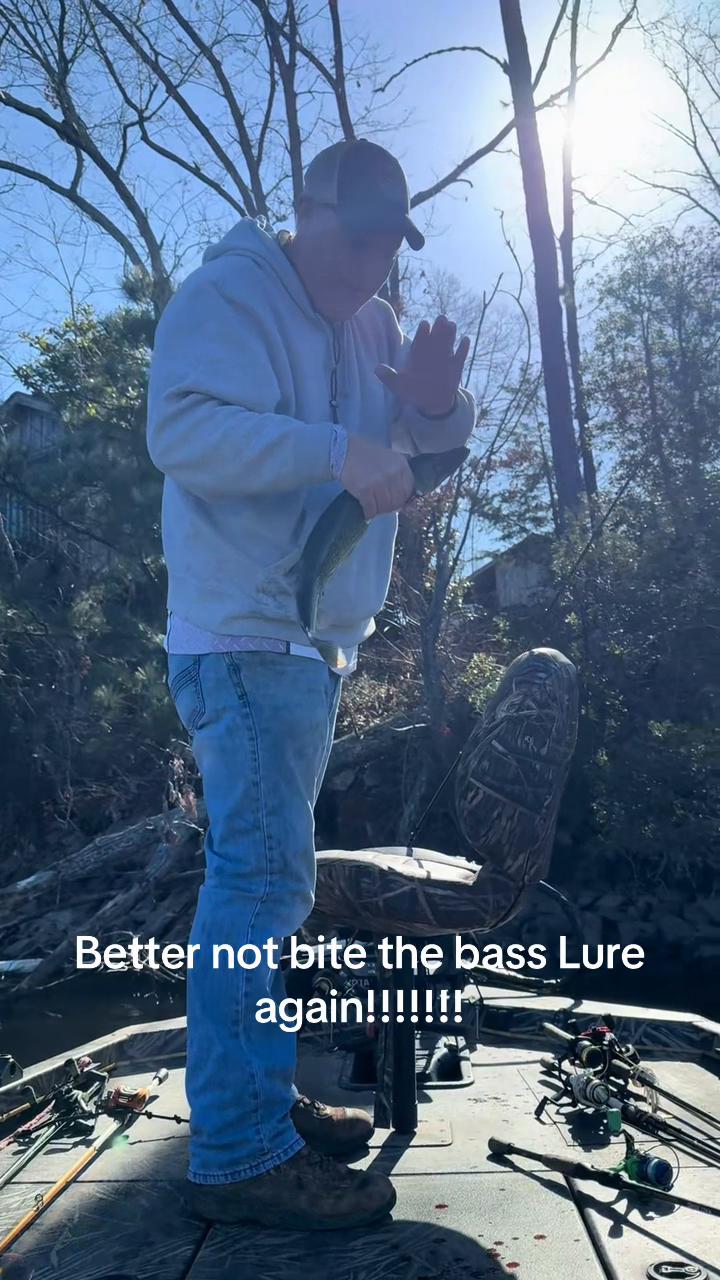@STUCKINTHETREEFISHING