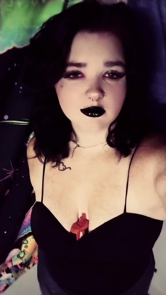 @Emily🖤