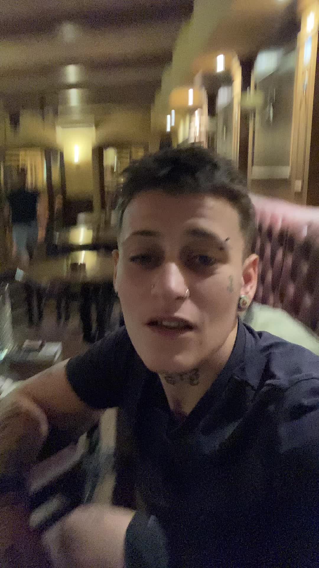 @Čombe 💫