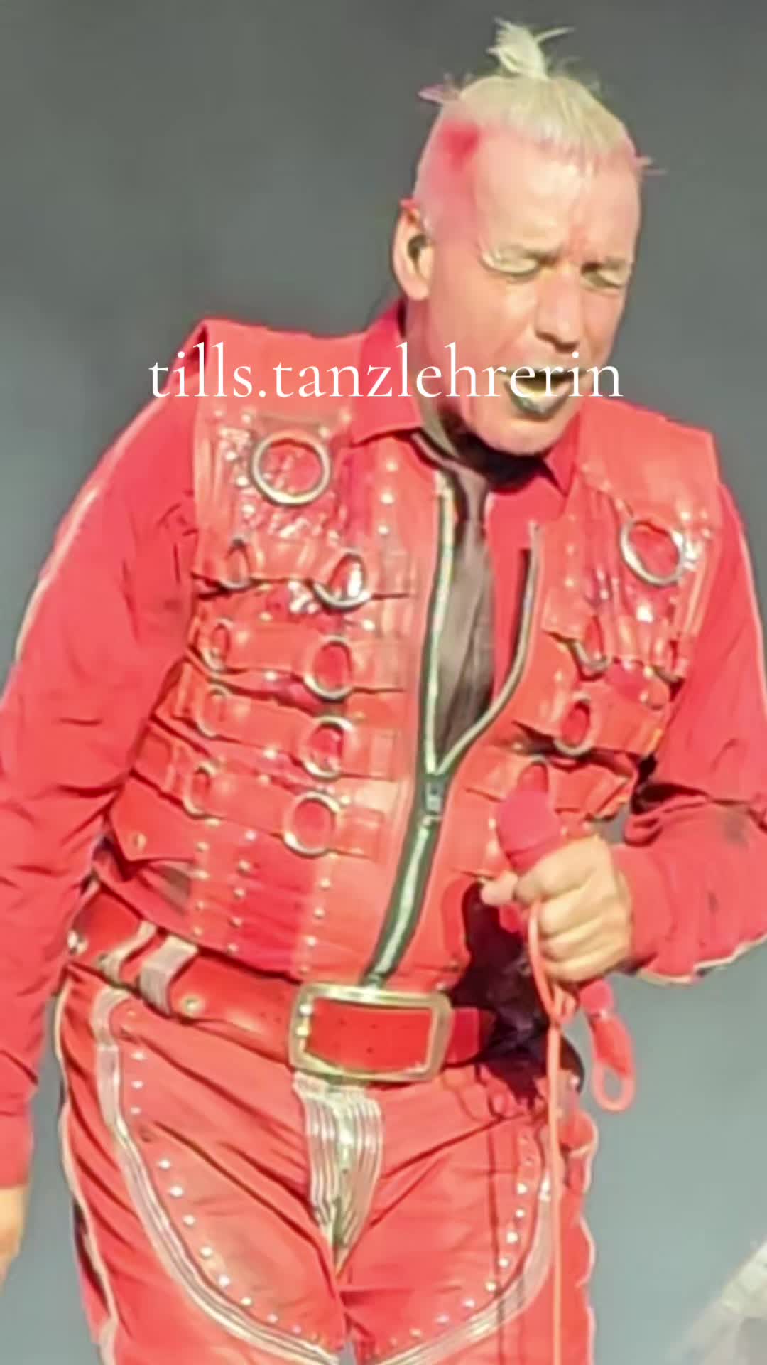 @Tills Tanzlehrerin