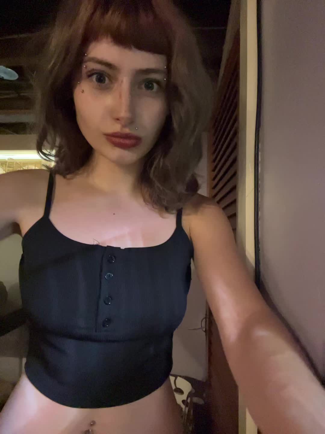 @delilah 🐝💛