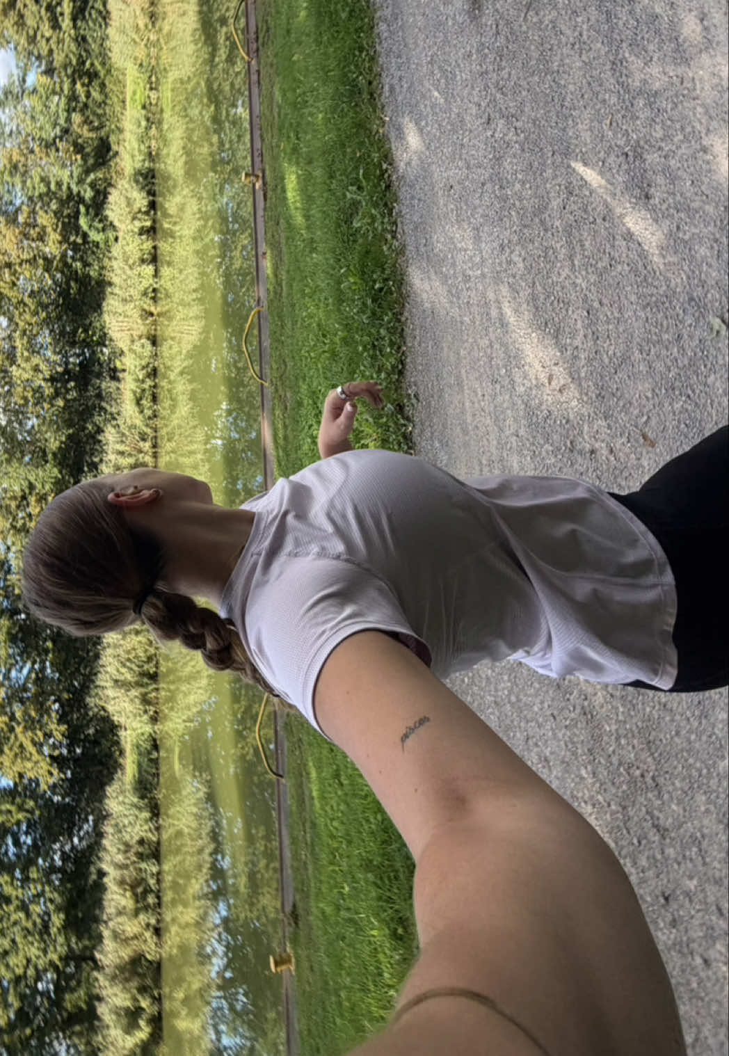 @neele 🪩🎀🤍