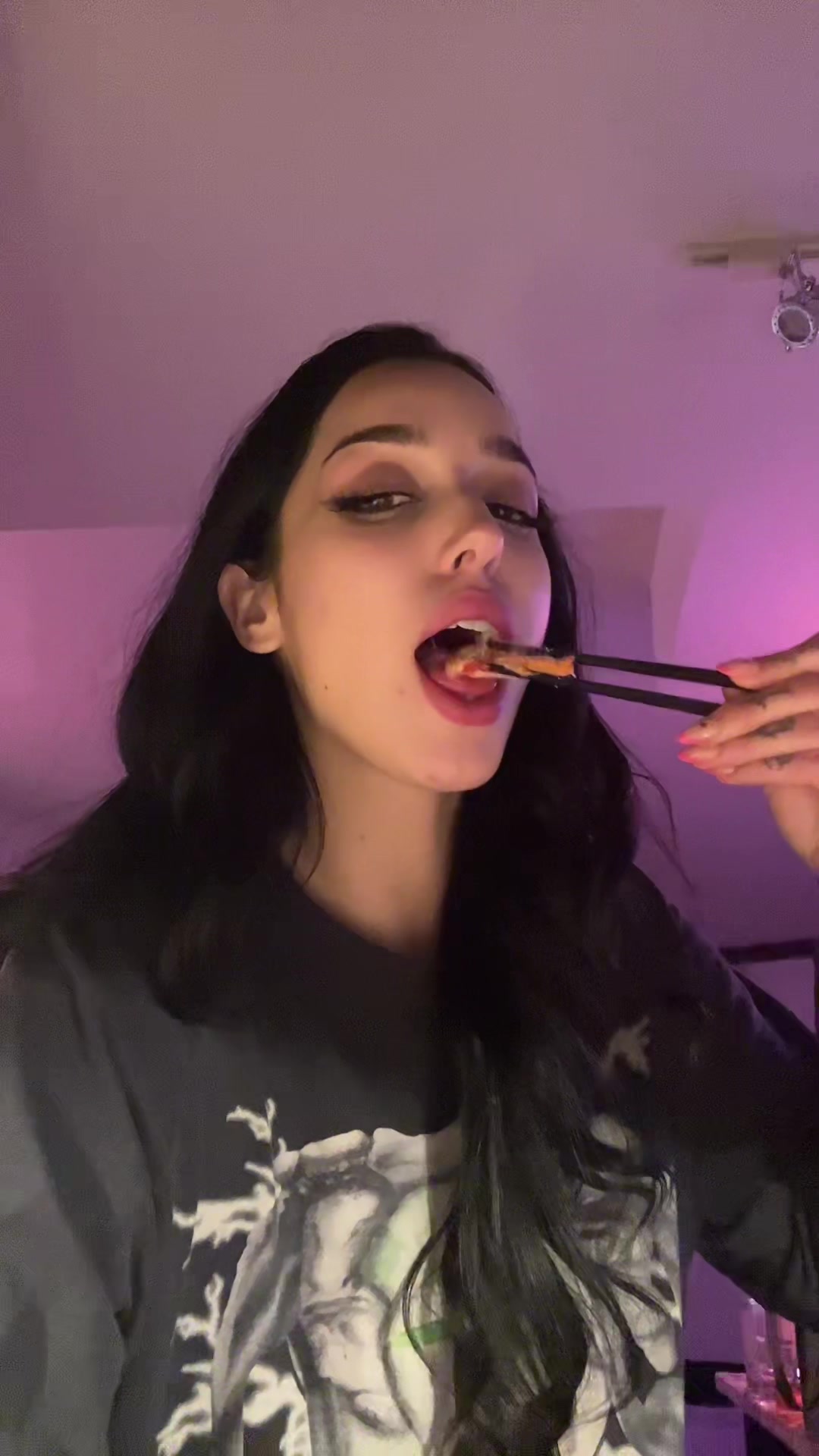 @Arya Bella