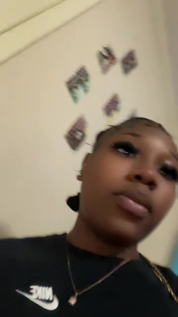 @😌
