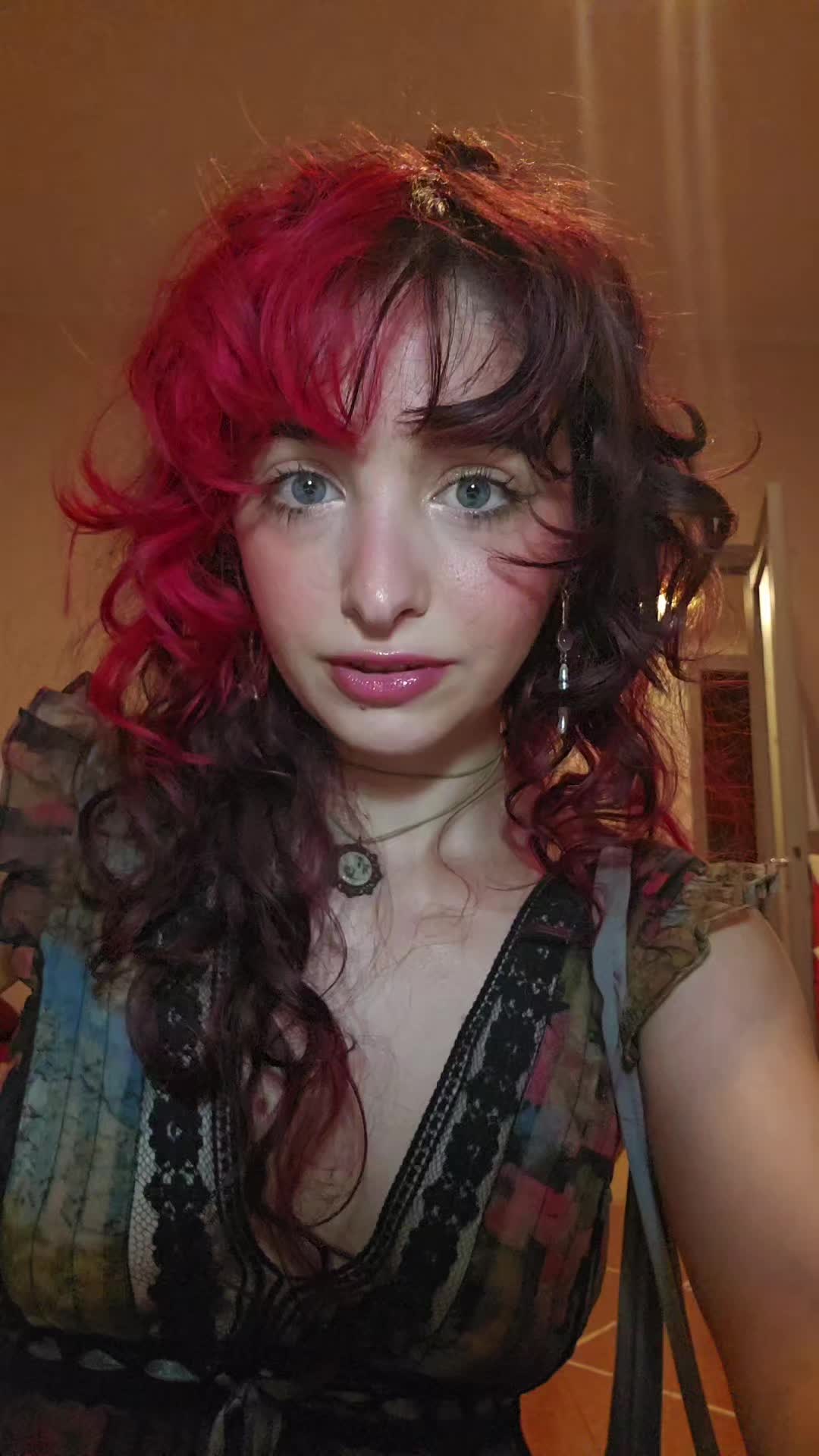 @Lucrezia ๐