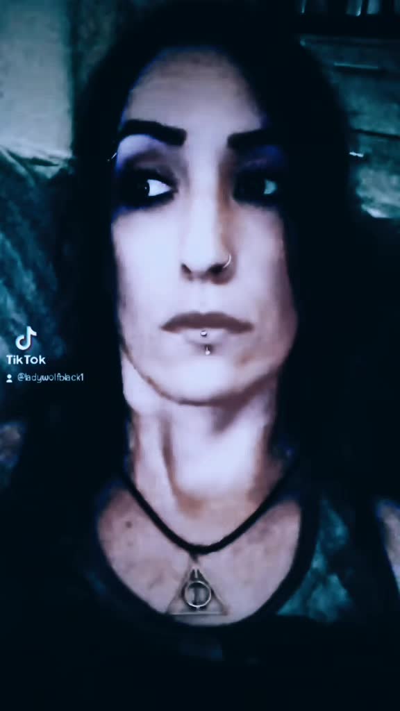 @🐺L𝖆dyW𝑜𝖑𝖋B𝚕𝒶𝚌Ҡ 🐺