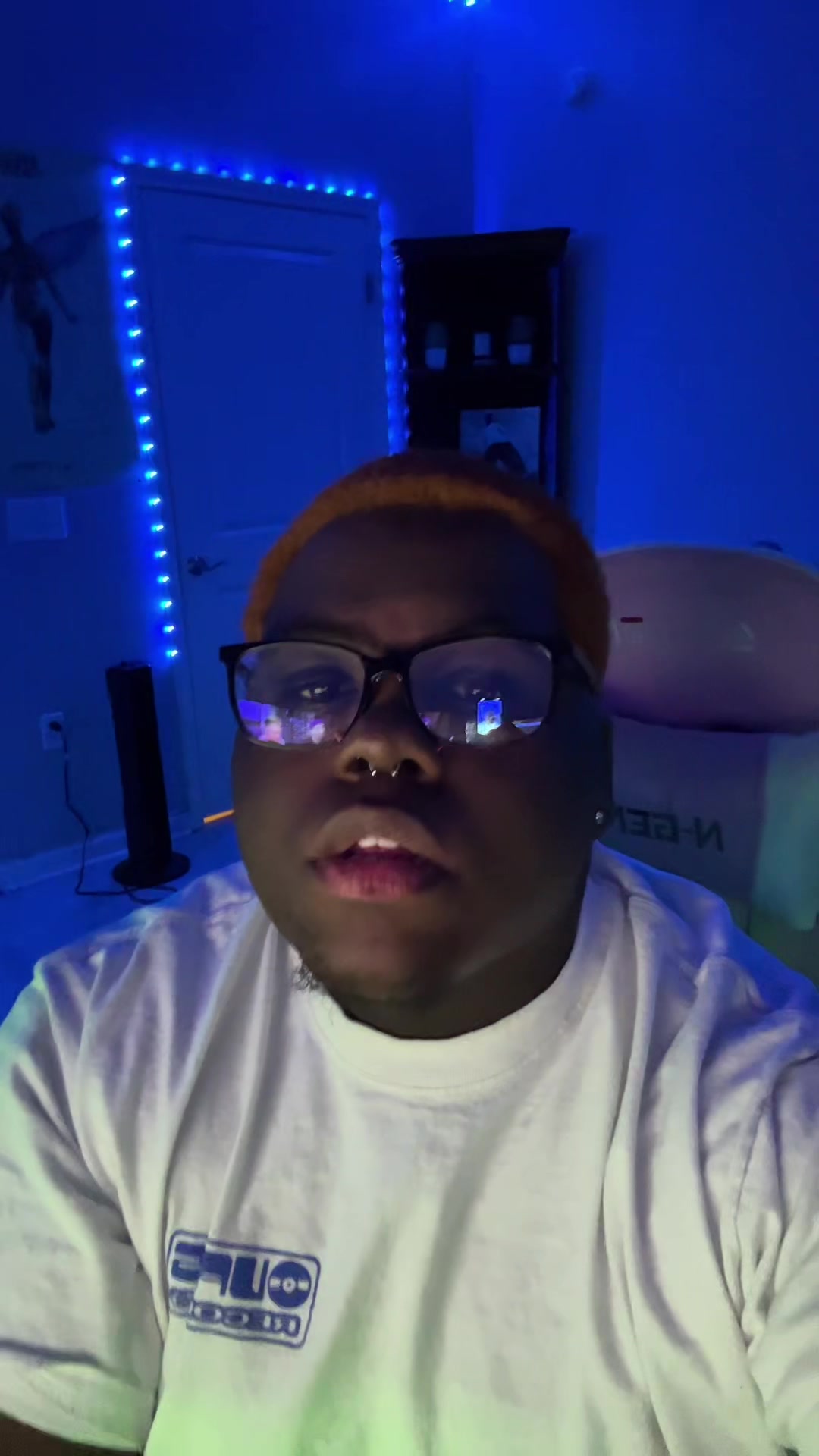 @ant 🦇🖤