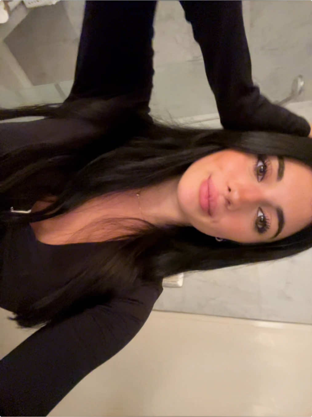 @vickygarrott