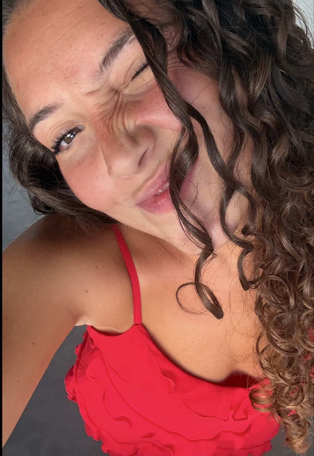 @elenatroyano
