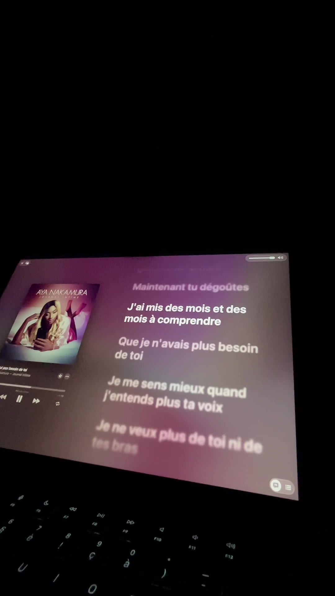 @🎧LYRICS_TOK🎵