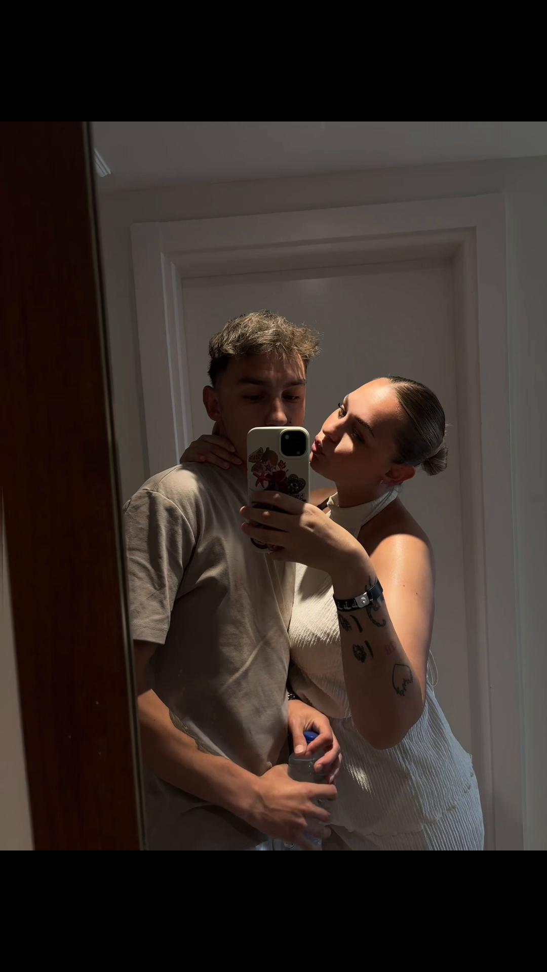 @𝐴𝑙𝑖𝑠𝑠𝑖𝑎 𝐵𝑟𝑎𝑐𝑘𝑒