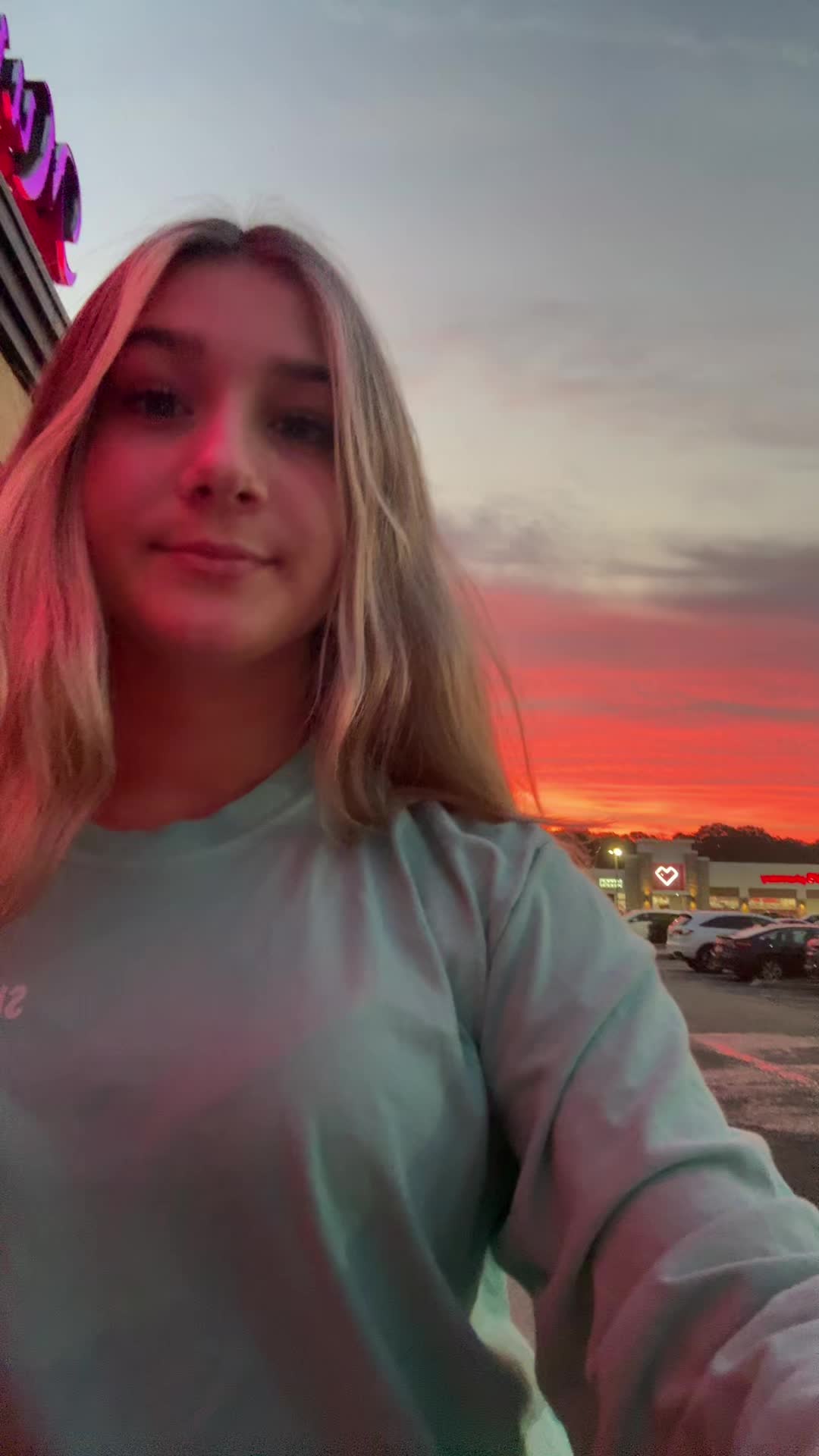 @Bella