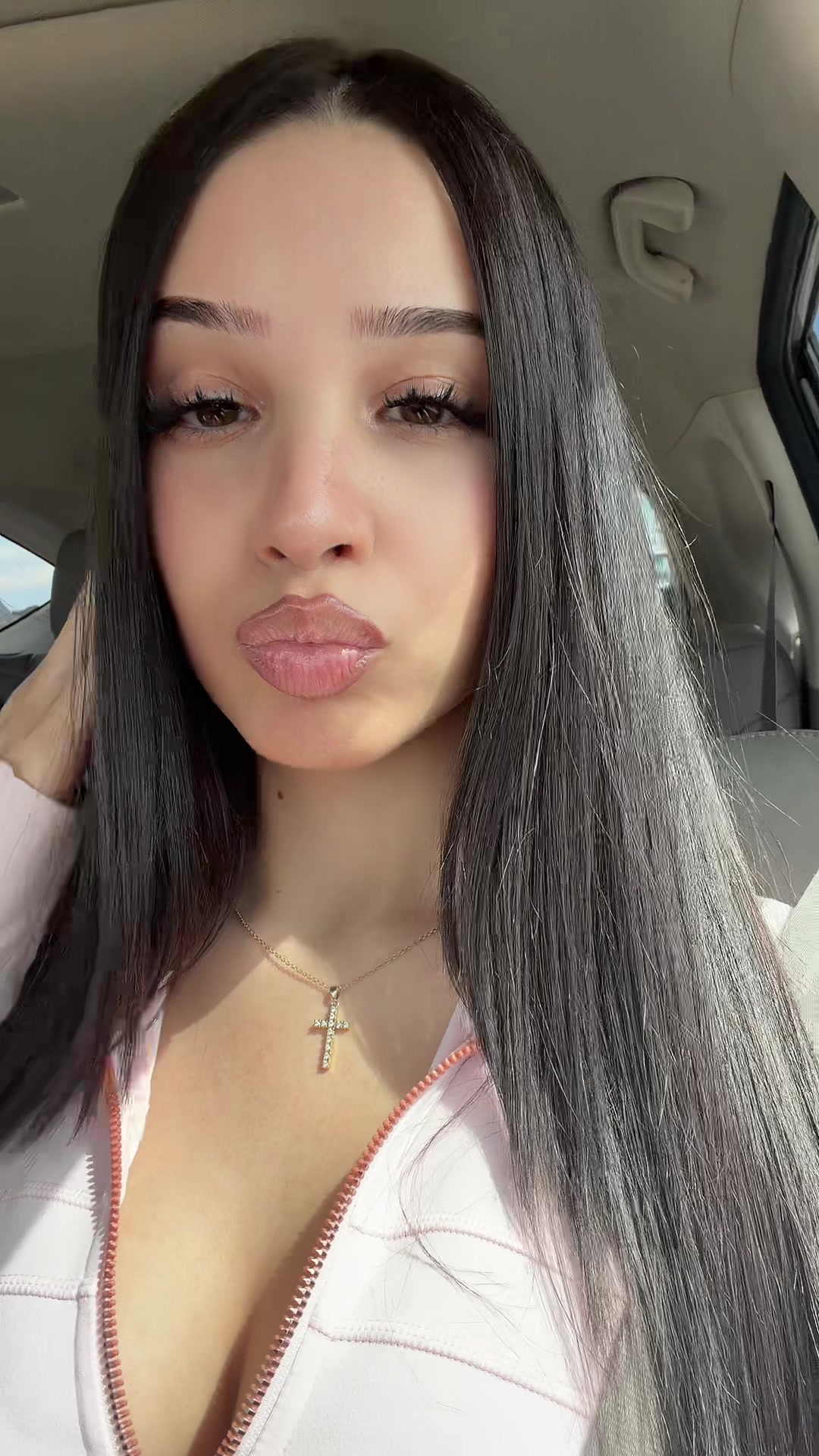 @￼