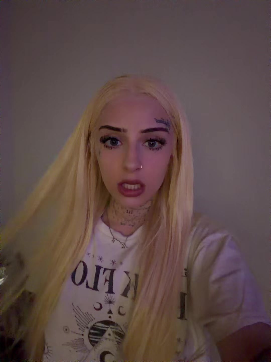 @Lilyrrrose