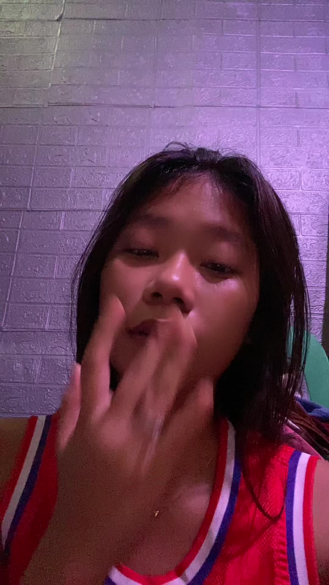 @damnchrstn