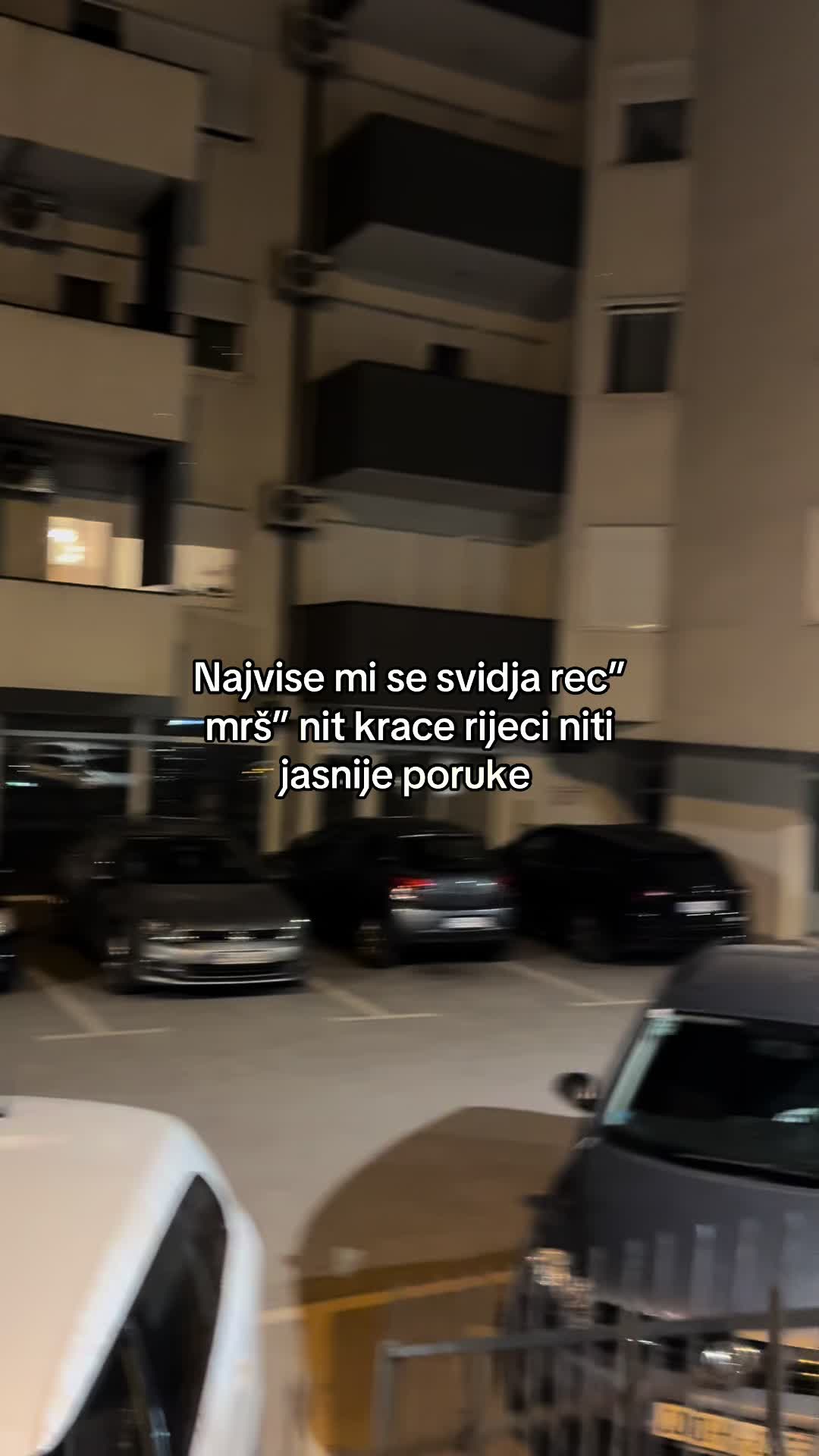 @🏄🏿♂️