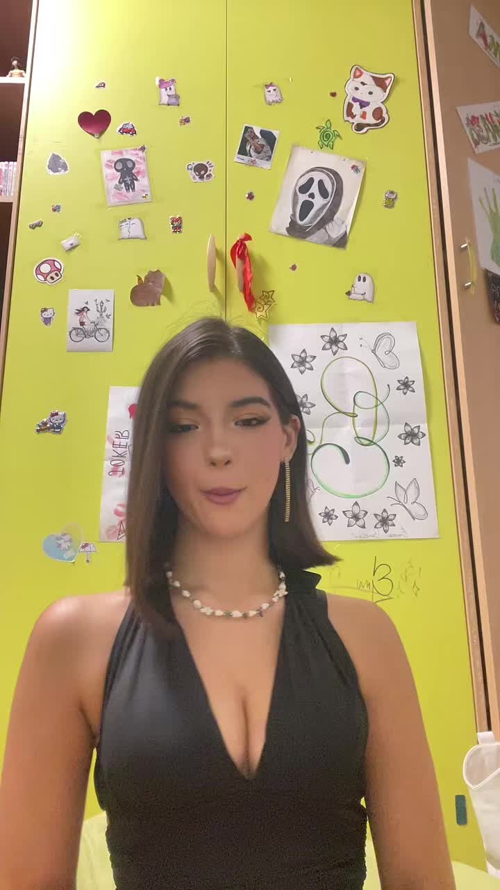 @𝕰𝖒𝖒𝖆 💋