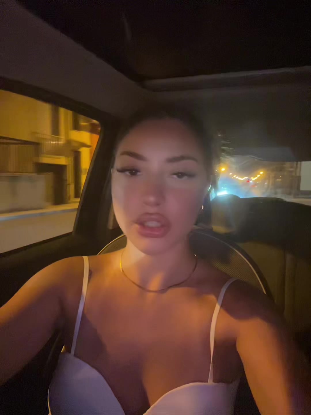 @𝑴𝑨𝑹𝑻𝑰𝑵𝑨🦂