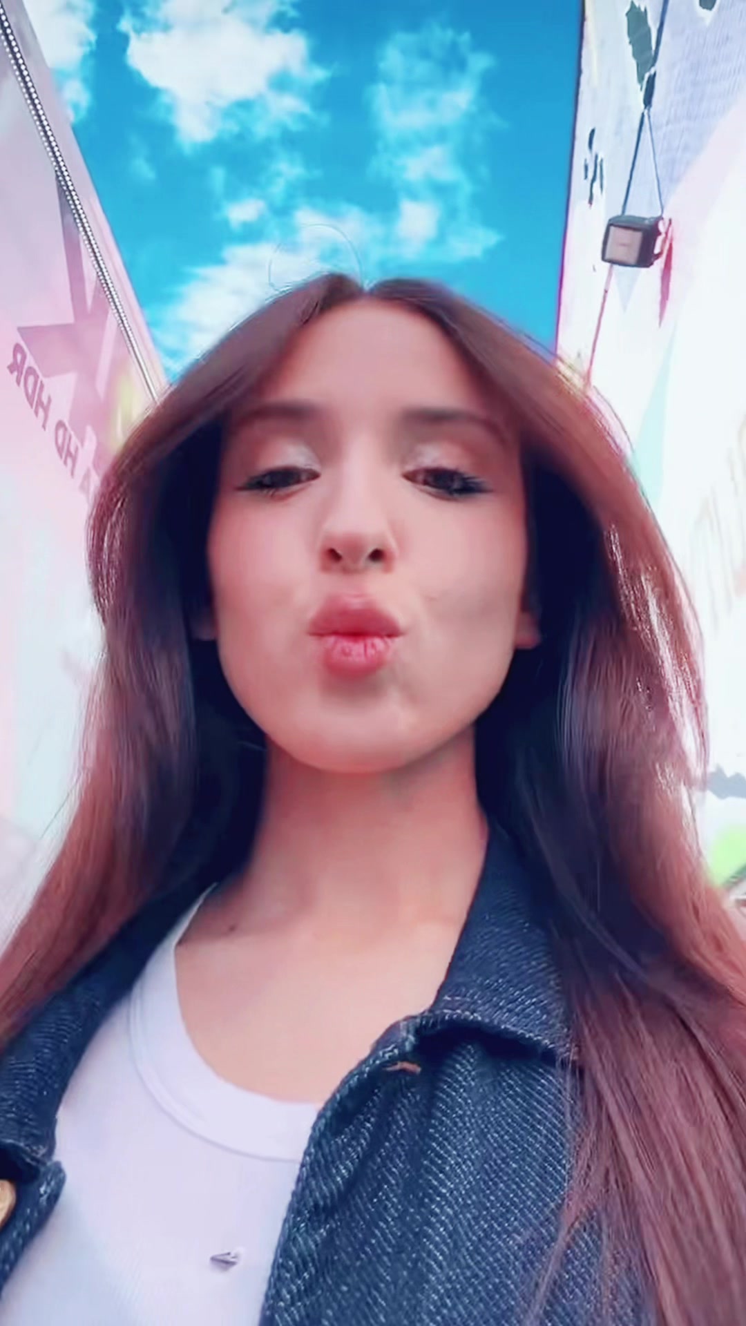 @Vivi Amber ⚡︎ ( Amber&rsquo;z) 💙
