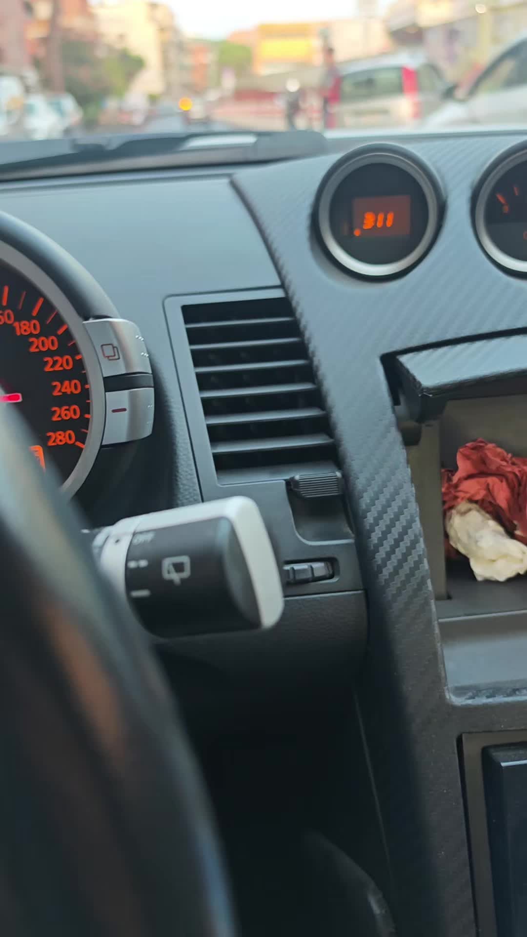 @LIGHTS'ON CARS