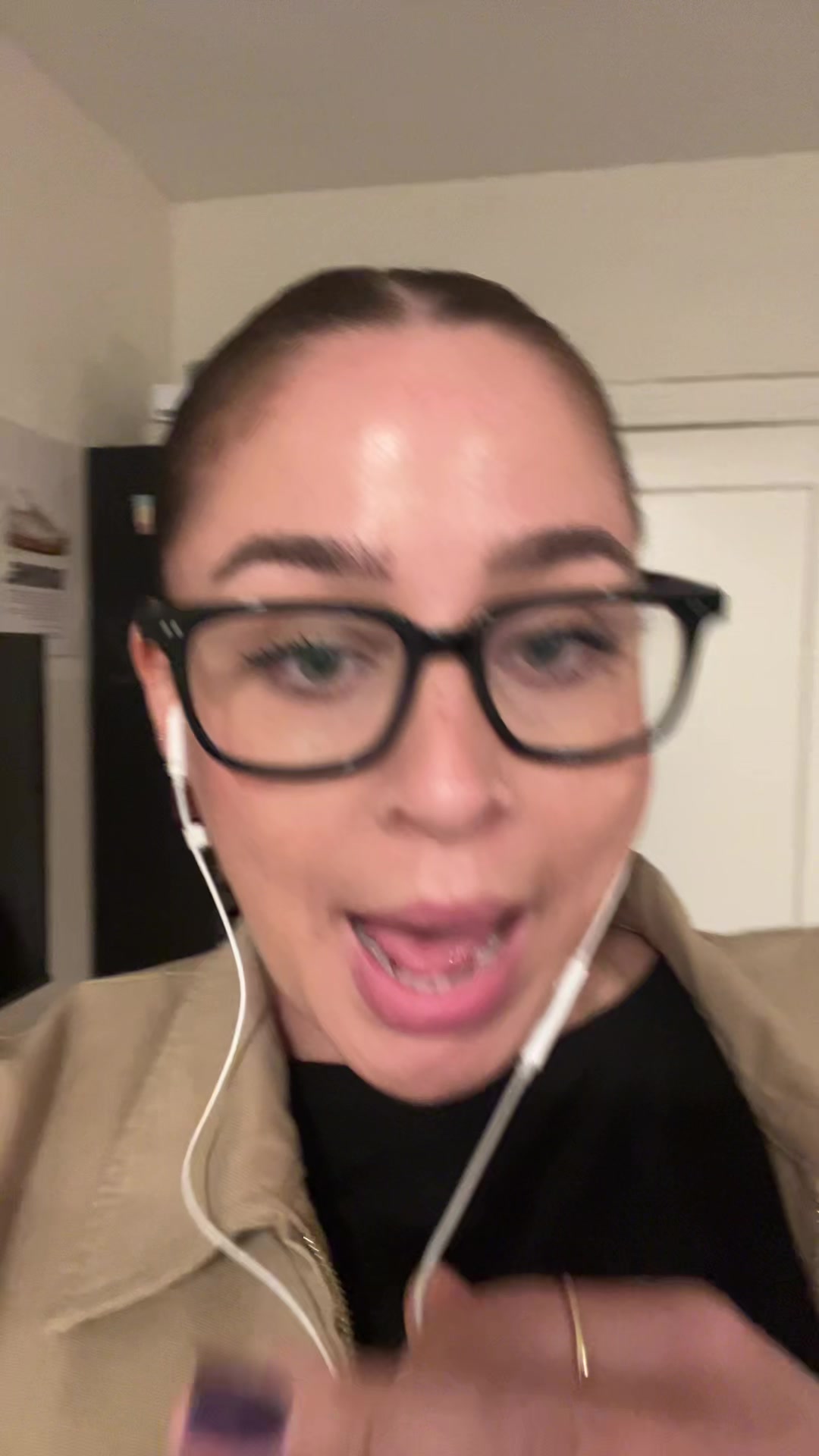 @zoefromtheinternet