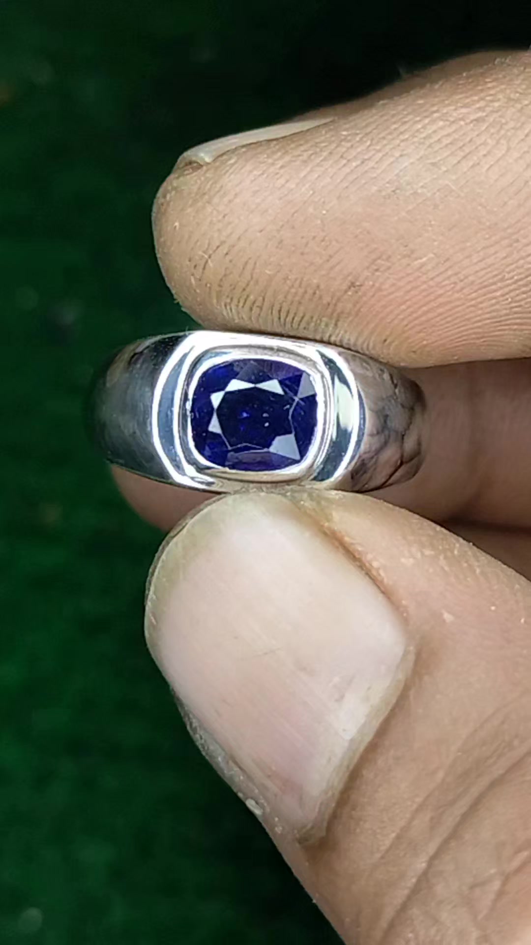 @uzzy gemstone