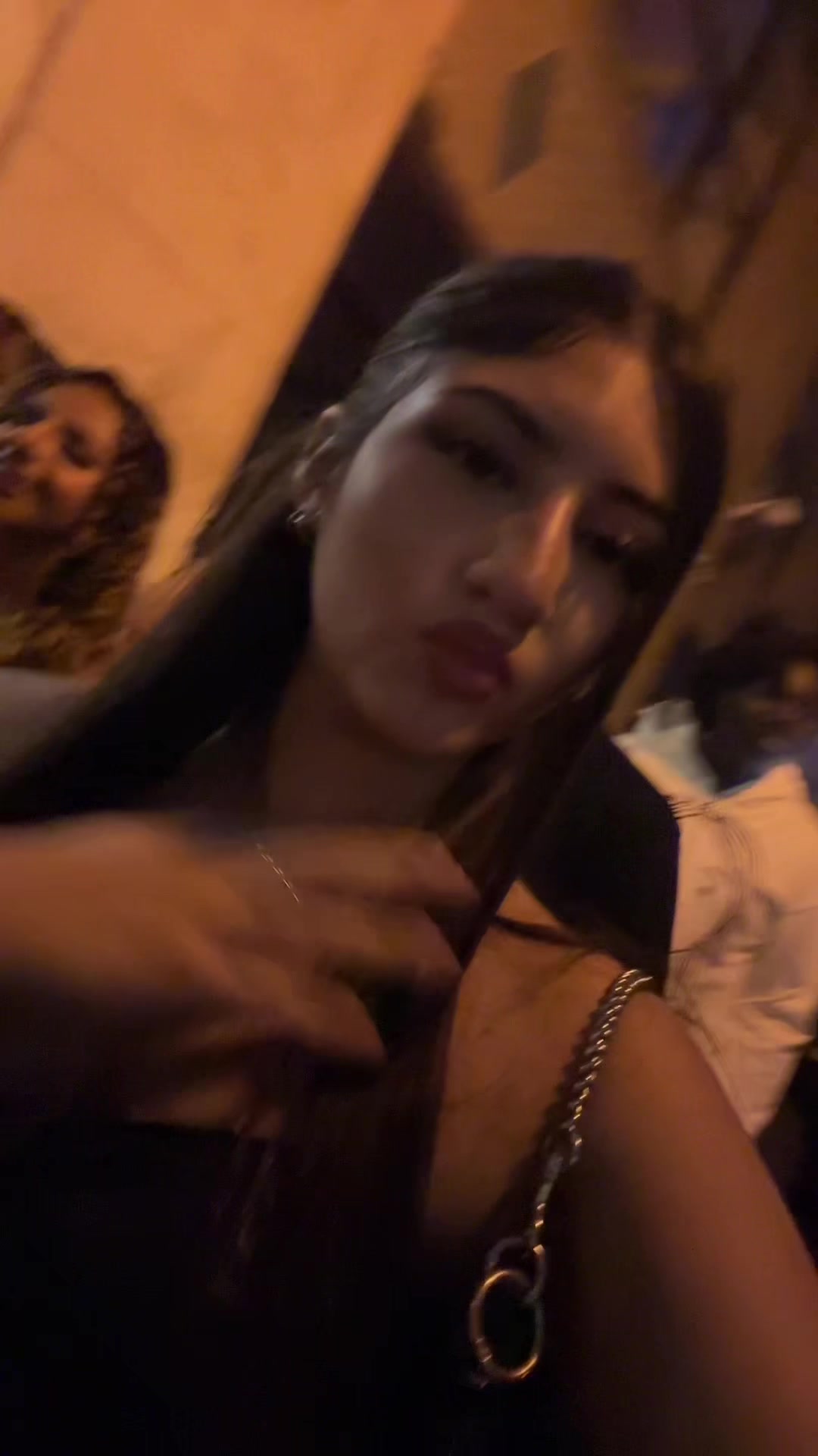 @mj