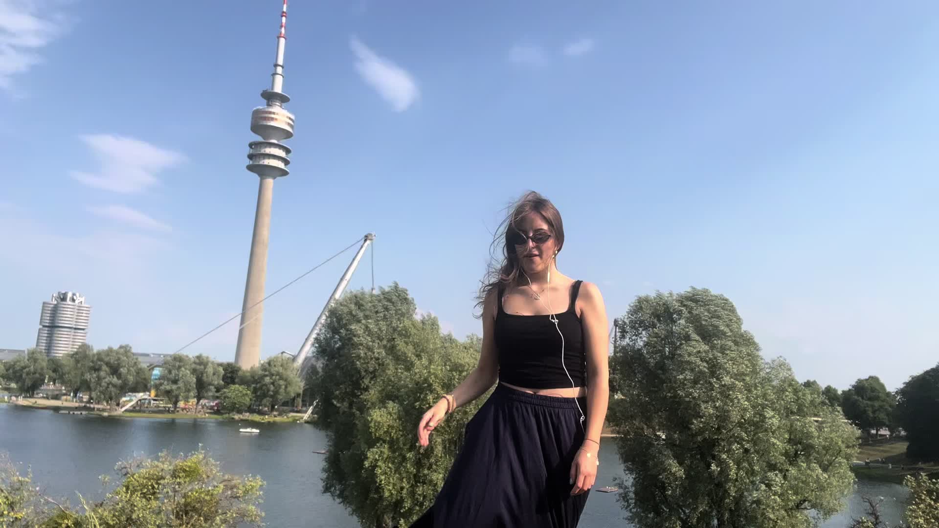 @laureybch