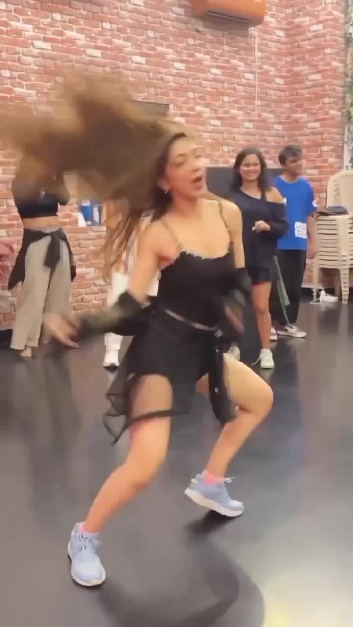 @Hot 🥵 Dance