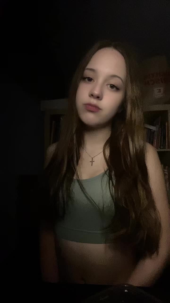 @Ellaa💭🤍