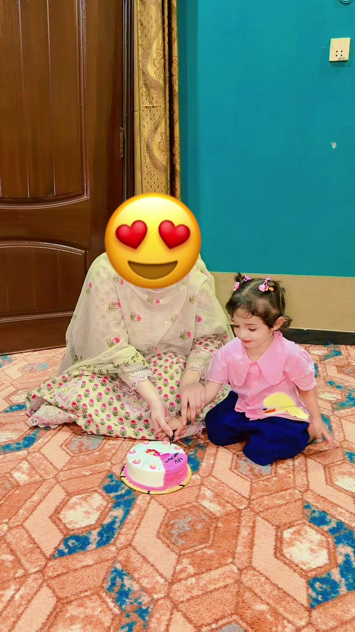 @Ahmiku Vlogs&hearts;️