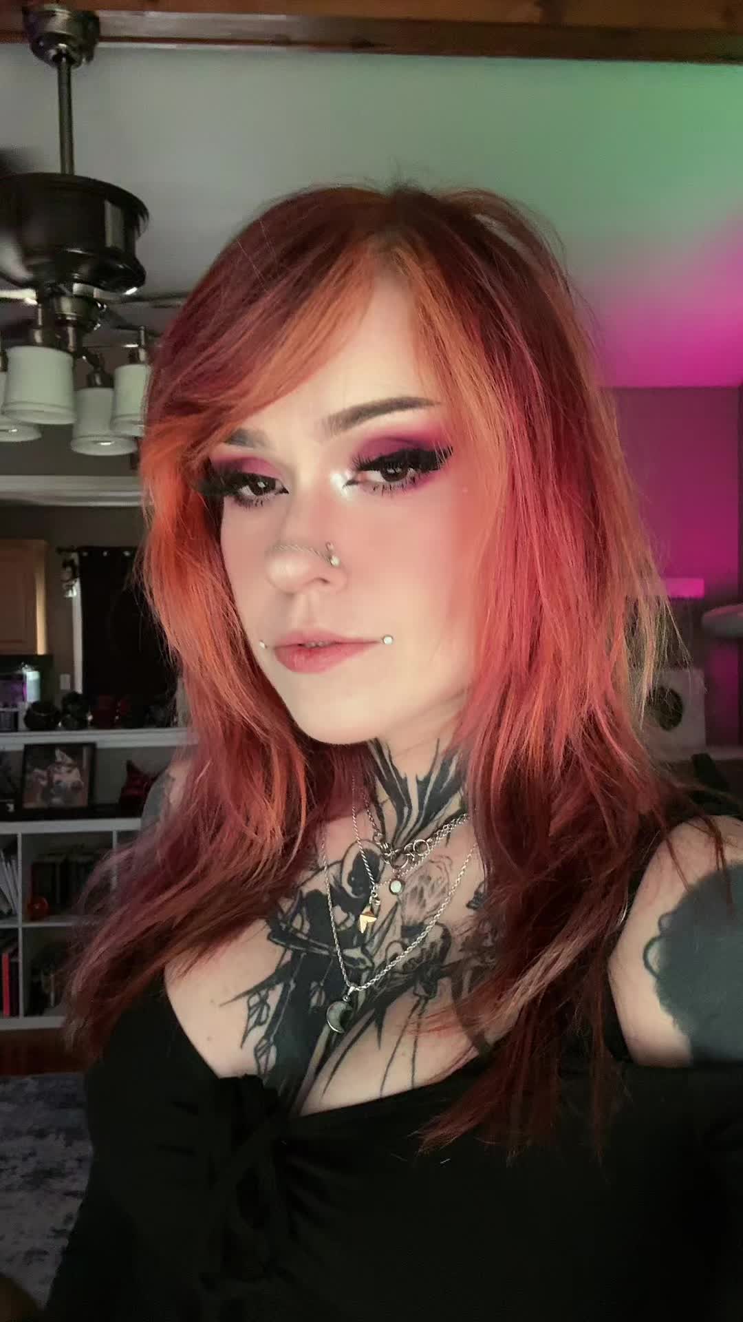 @Holofox
