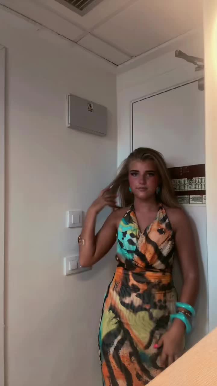 @loressaquilligan