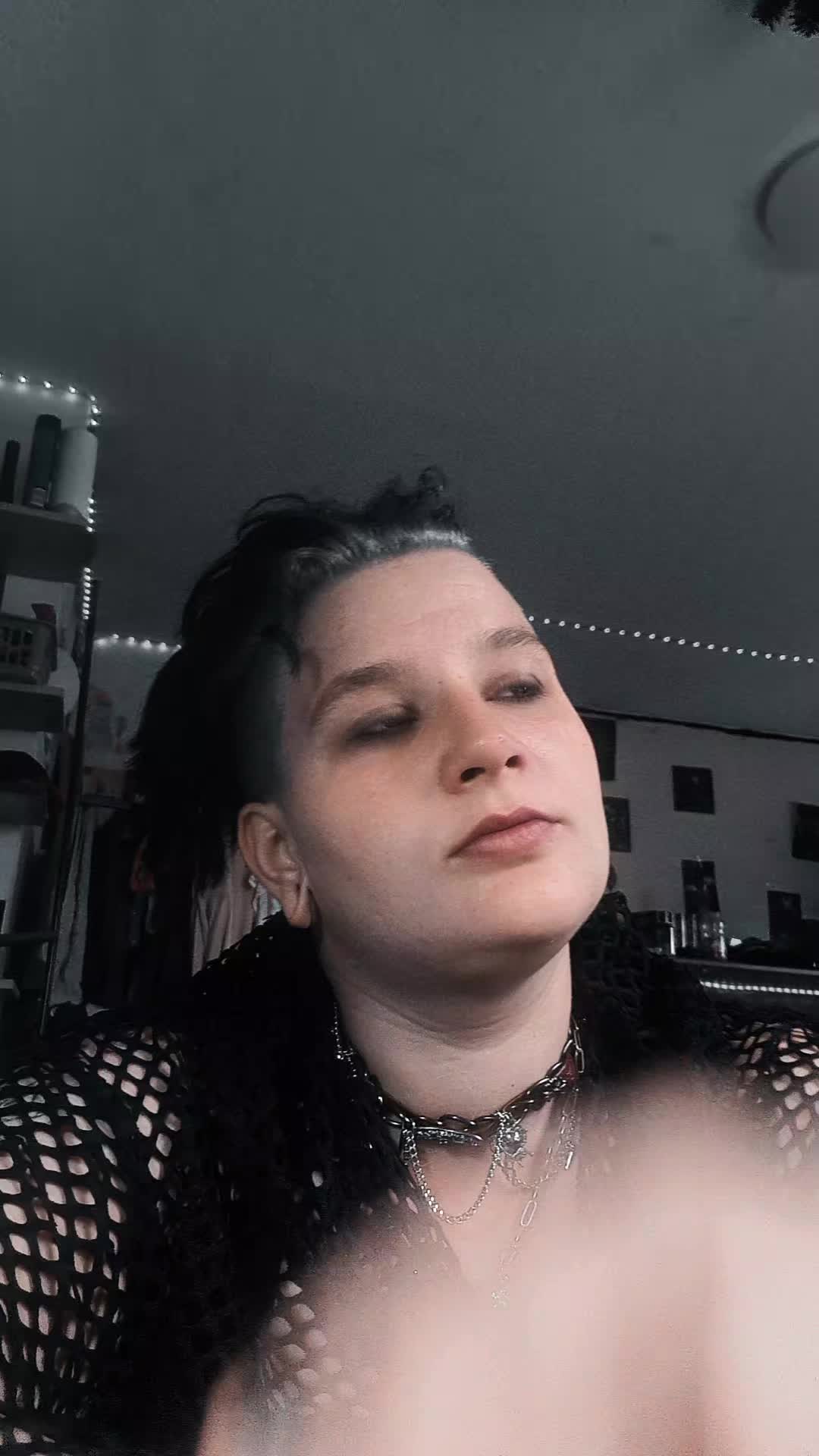 @Queen.diebeklopptencrew