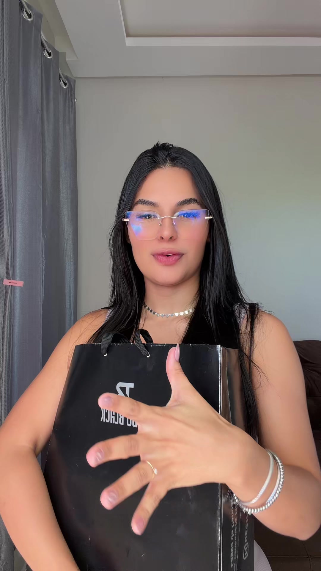 @naelypereira