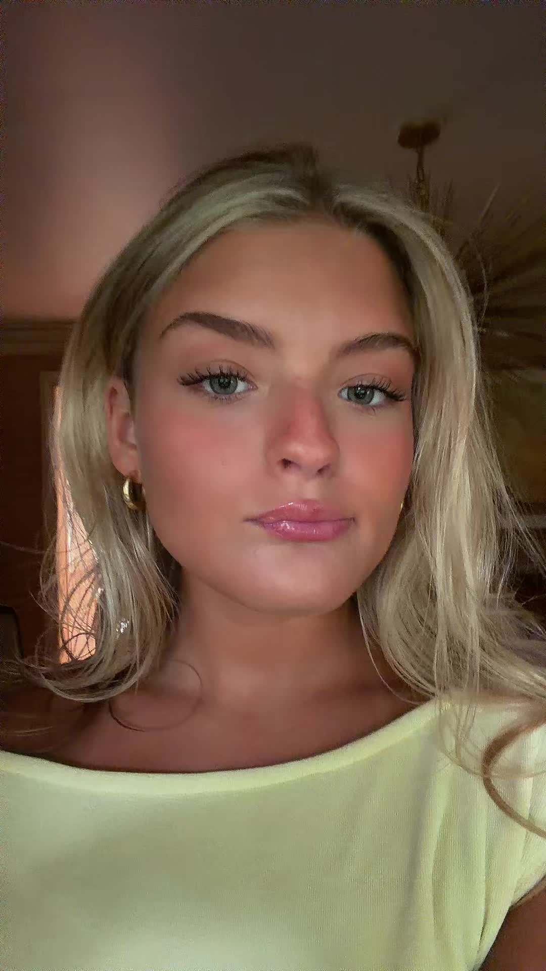 @chloe