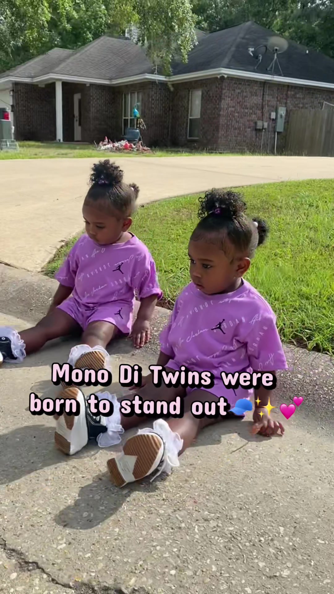 @twintasticpartyofsix
