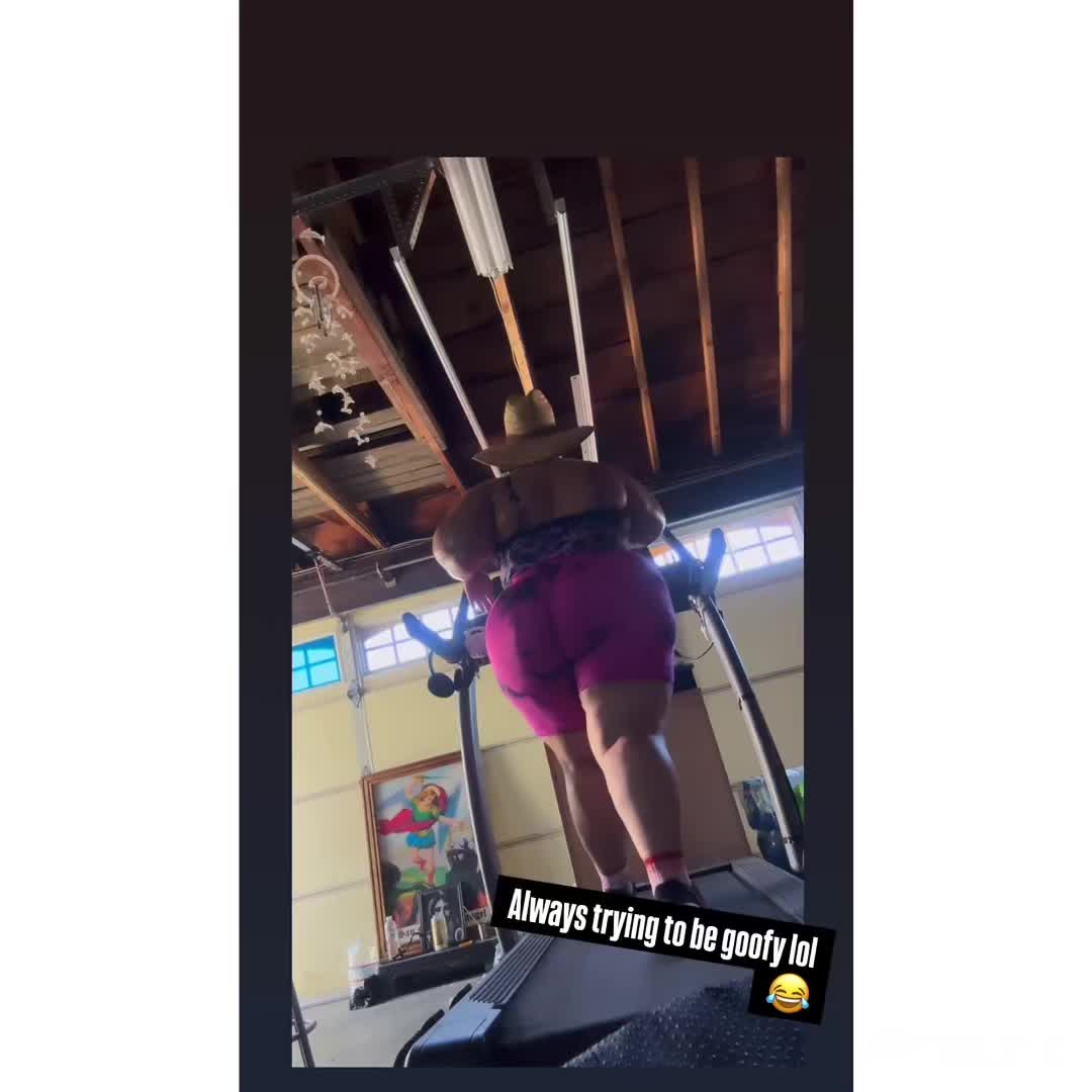 @๐Juicy_Nalgona_777_๐