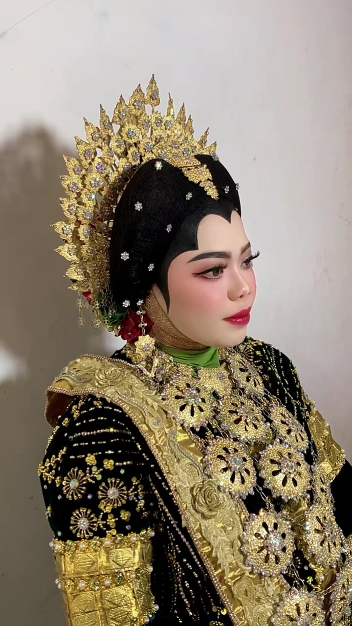 @hermawatimakeuphairdo,MUABone