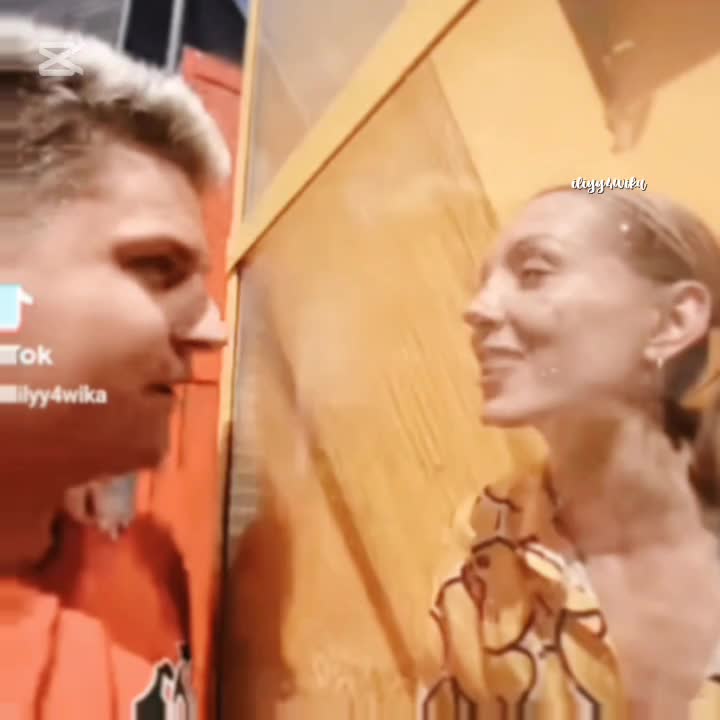 @đ
â´đđś â§âË ⋅