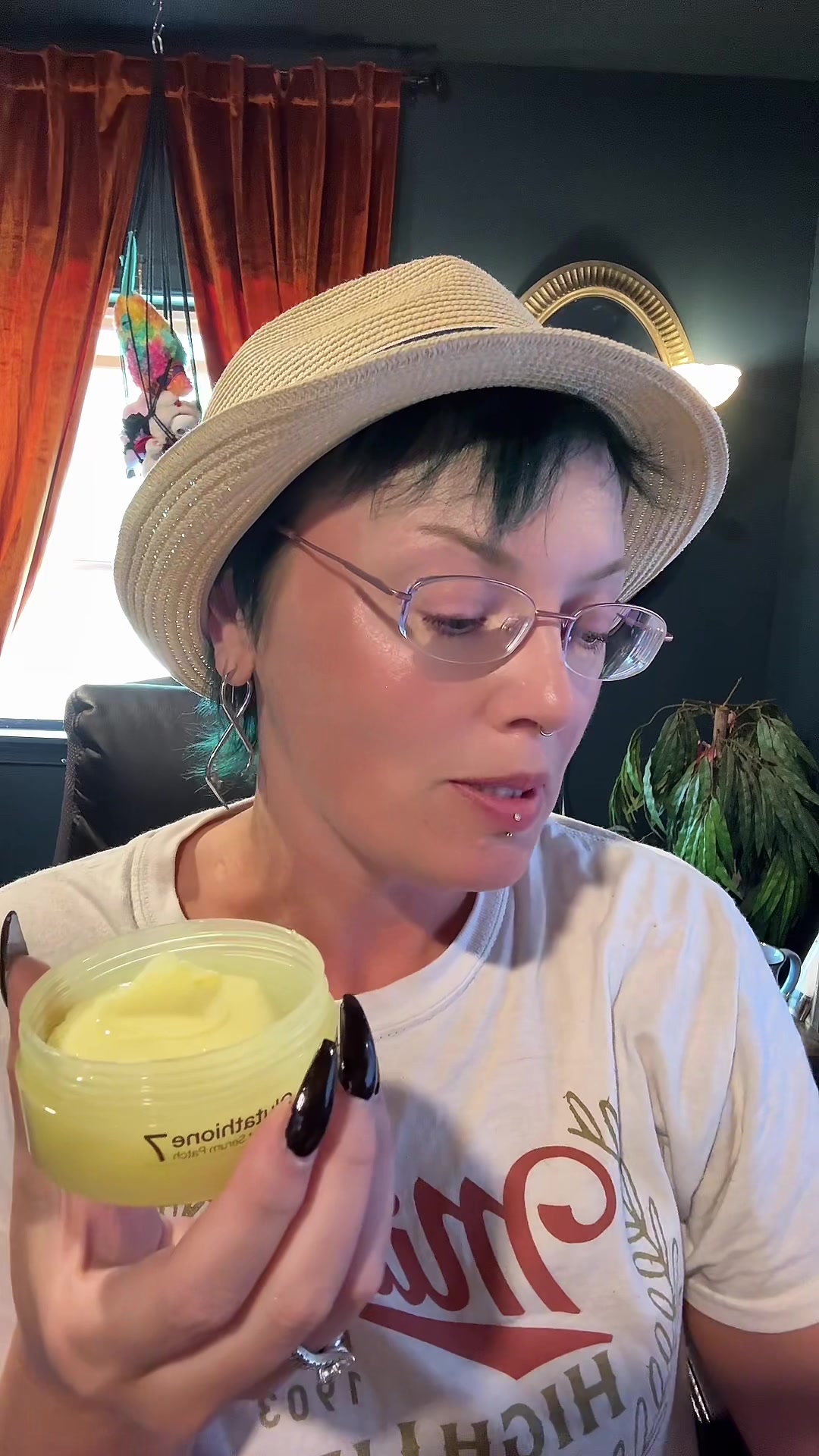 @NyxNoir